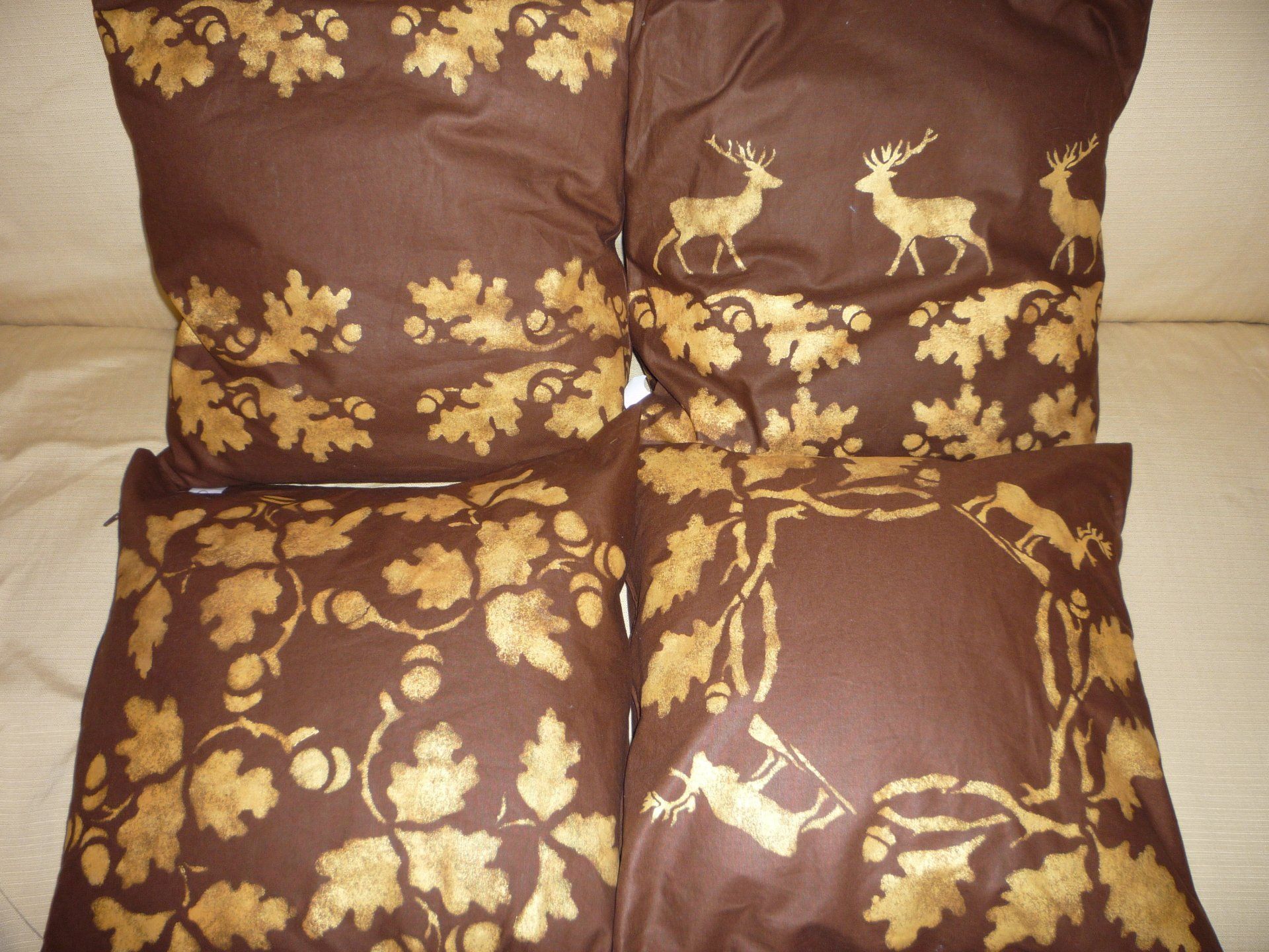 animali, cani, gatti, cavalli,  quadri, ritratti, dipinti, su misura, animali vestiti, oggetti, arredi, uova dipeinte, piatti, decorazioni, trompe, fiori, stencil, decoupage, carta, colla, matita, pennello, olio su tela , riviste, pubblicazioni, eventi, Marina Rigolone, artista, pittrice, decoratrice,