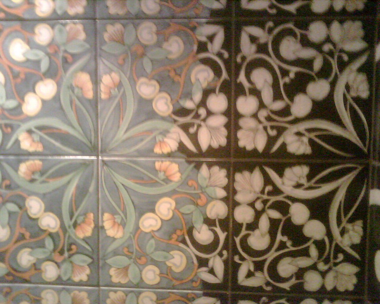 animali, cani, gatti, cavalli, quadri, ritratti, dipinti, su misura, animali vestiti, oggetti, arredi, uova dipeinte, piatti, decorazioni, trompe, fiori, stencil, decoupage, carta, colla, matita, pennello, olio su tela , riviste, pubblicazioni, eventi, Marina Rigolone, artista, pittrice, decoratrice,