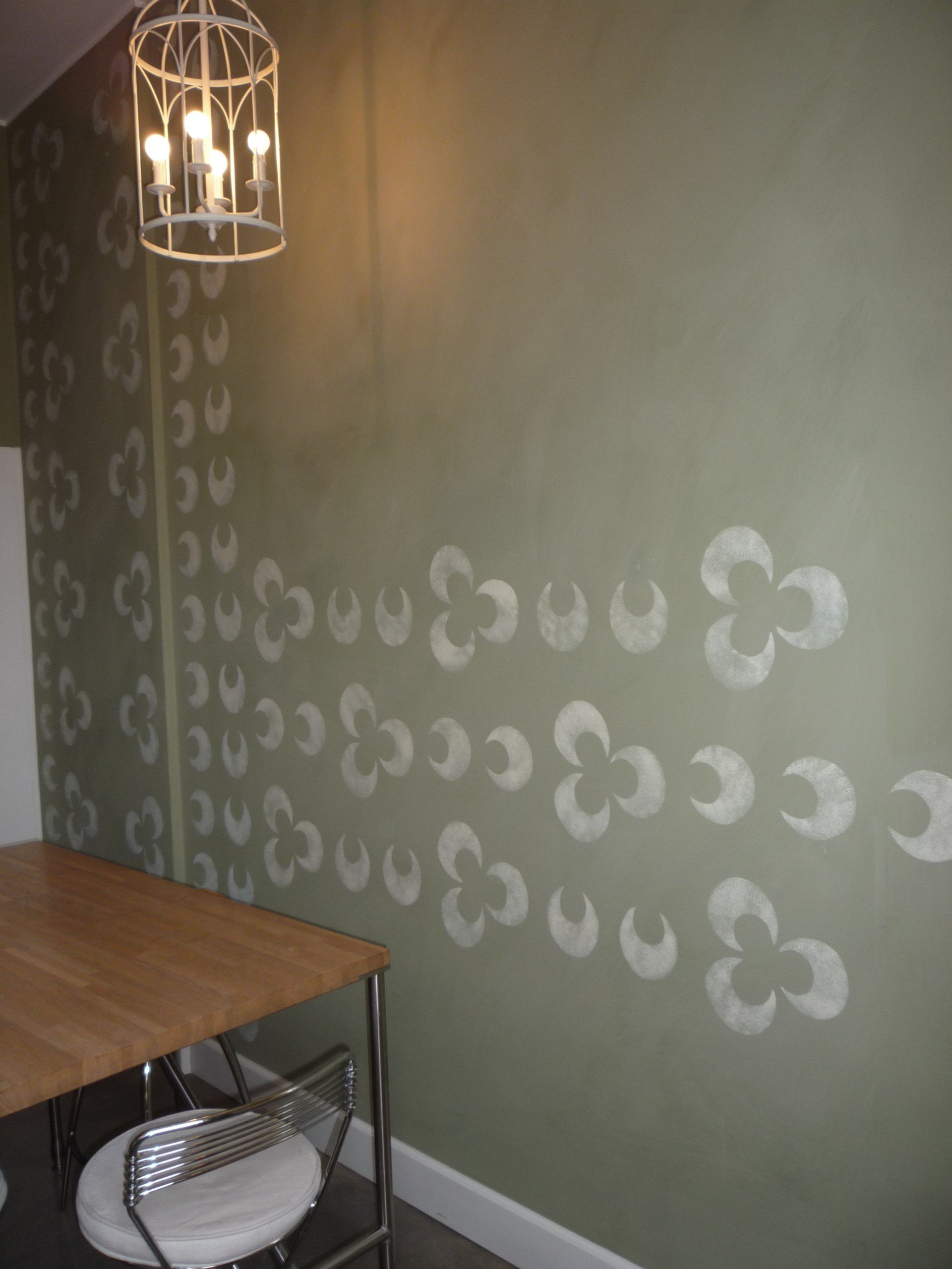 animali, cani, gatti, cavalli,  quadri, ritratti, dipinti, su misura, animali vestiti, oggetti, arredi, uova dipeinte, piatti, decorazioni, trompe, fiori, stencil, decoupage, carta, colla, matita, pennello, olio su tela , riviste, pubblicazioni, eventi, Marina Rigolone, artista, pittrice, decoratrice,