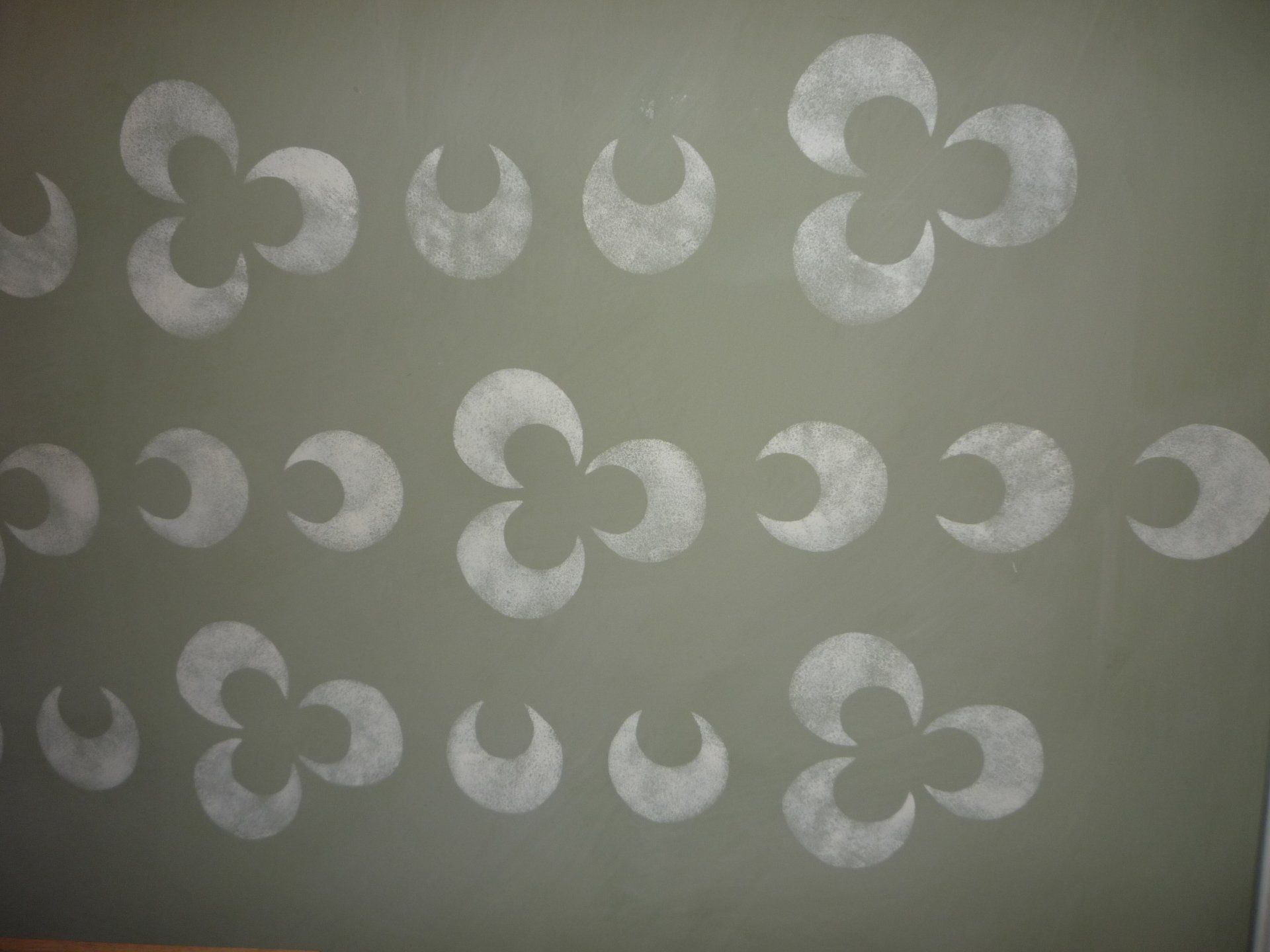 animali, cani, gatti, cavalli,  quadri, ritratti, dipinti, su misura, animali vestiti, oggetti, arredi, uova dipeinte, piatti, decorazioni, trompe, fiori, stencil, decoupage, carta, colla, matita, pennello, olio su tela , riviste, pubblicazioni, eventi, Marina Rigolone, artista, pittrice, decoratrice,