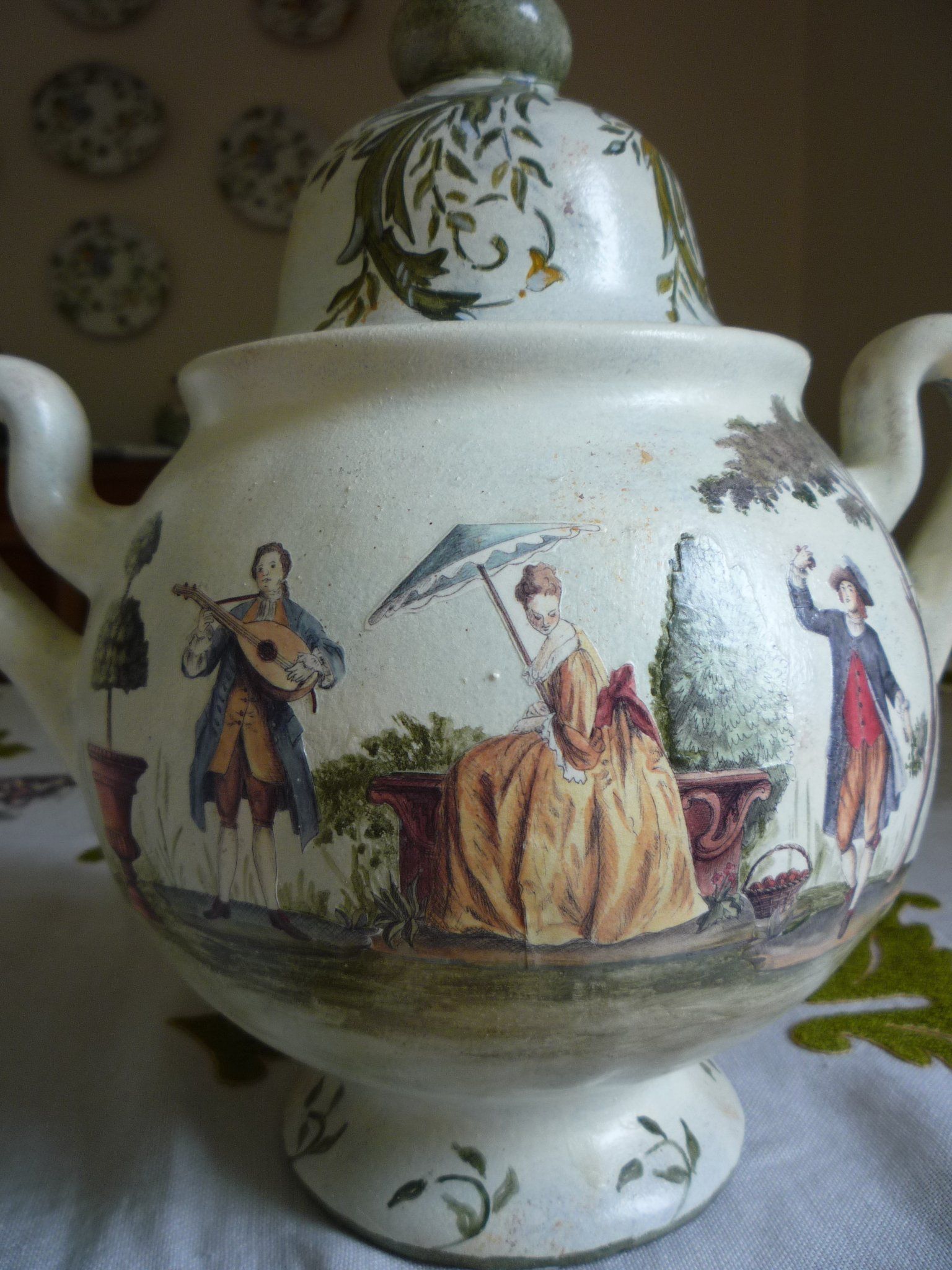 animali, cani, gatti, cavalli,  quadri, ritratti, dipinti, su misura, animali vestiti, oggetti, arredi, uova dipeinte, piatti, decorazioni, trompe, fiori, stencil, decoupage, carta, colla, matita, pennello, olio su tela , riviste, pubblicazioni, eventi, Marina Rigolone, artista, pittrice, decoratrice,