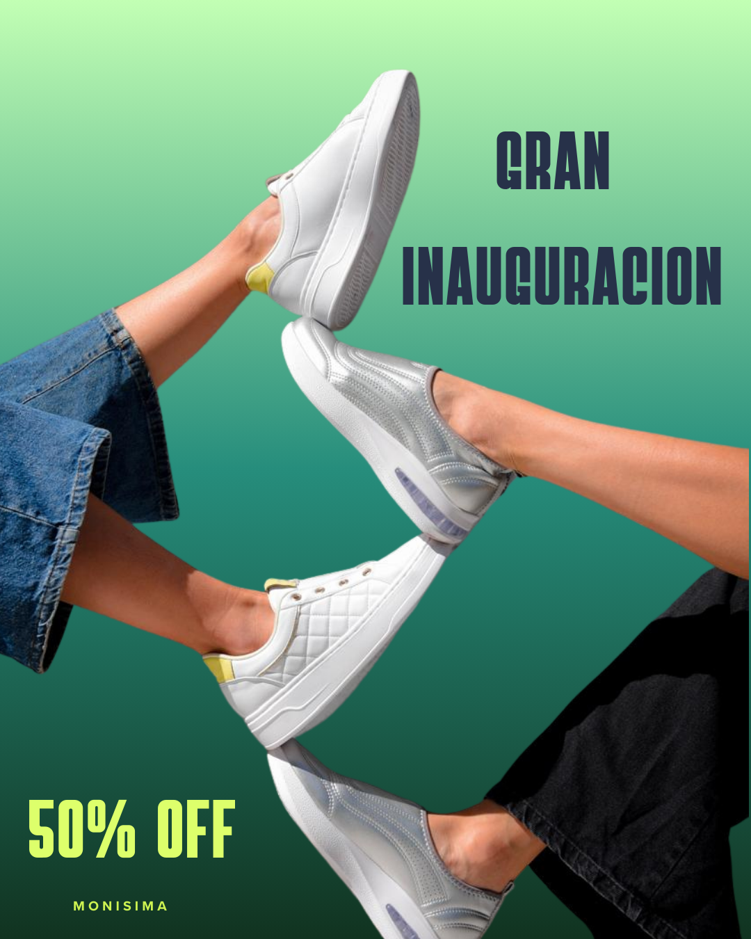 Sandalias, cóctel y cerezas con anuncio de rebajas “HASTA 50% OFF”.