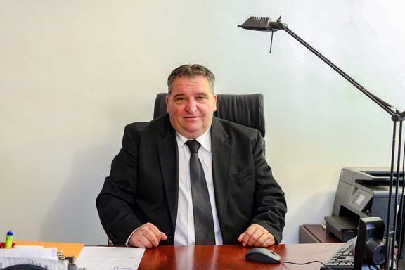 operatore di un'agenzia funebre