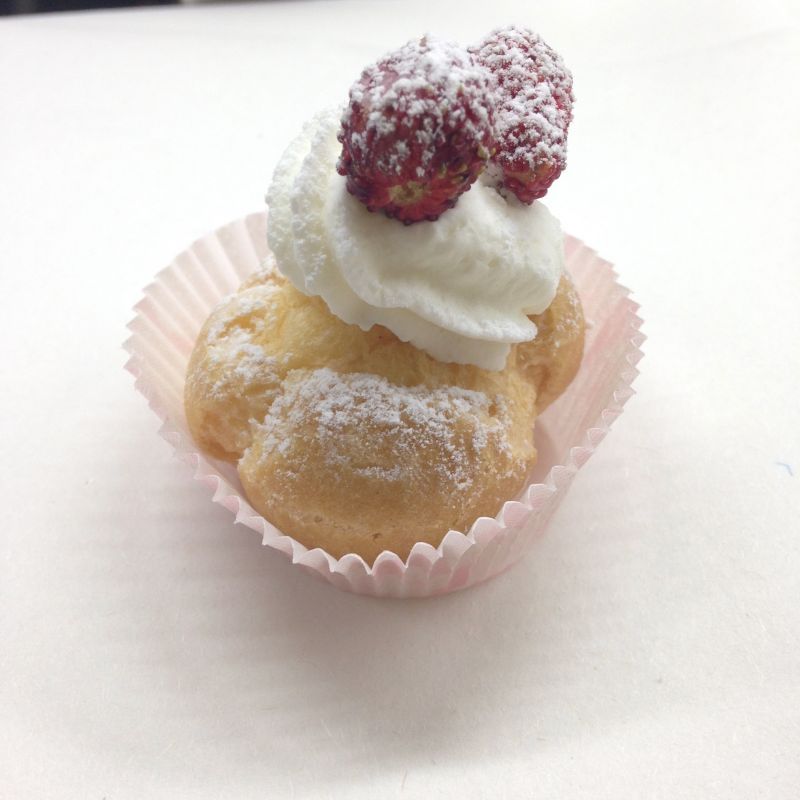 Mignon con frutta e crema