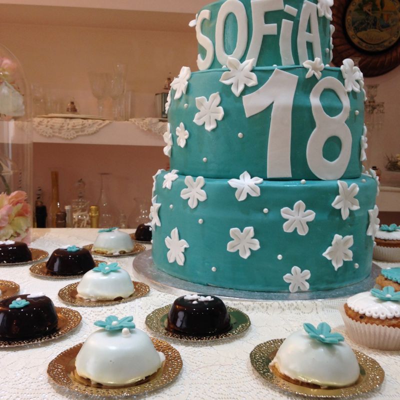 Torta per diciottesimo