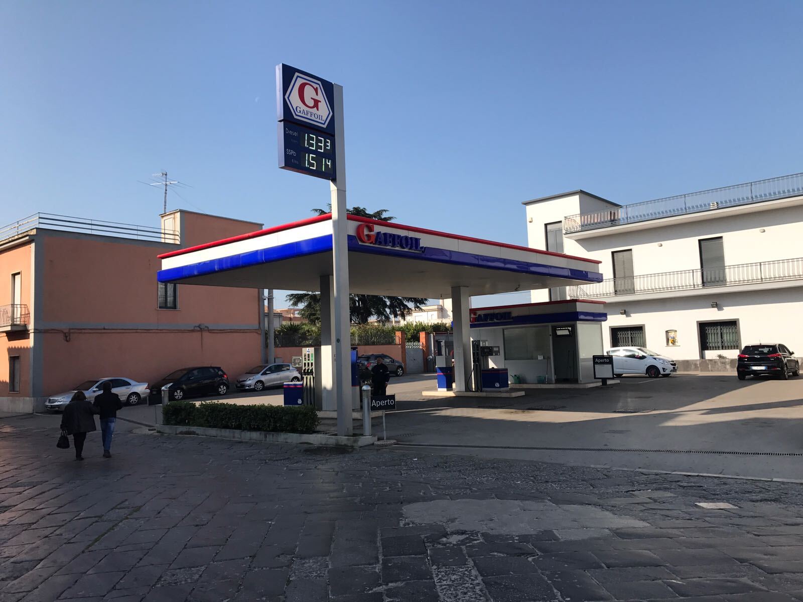 stazione rifornimento a S. Maria Capua Vetere