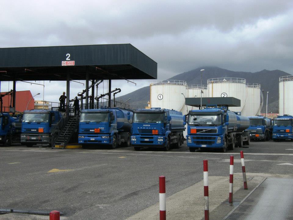 flotta mezzi per trasporto carburanti