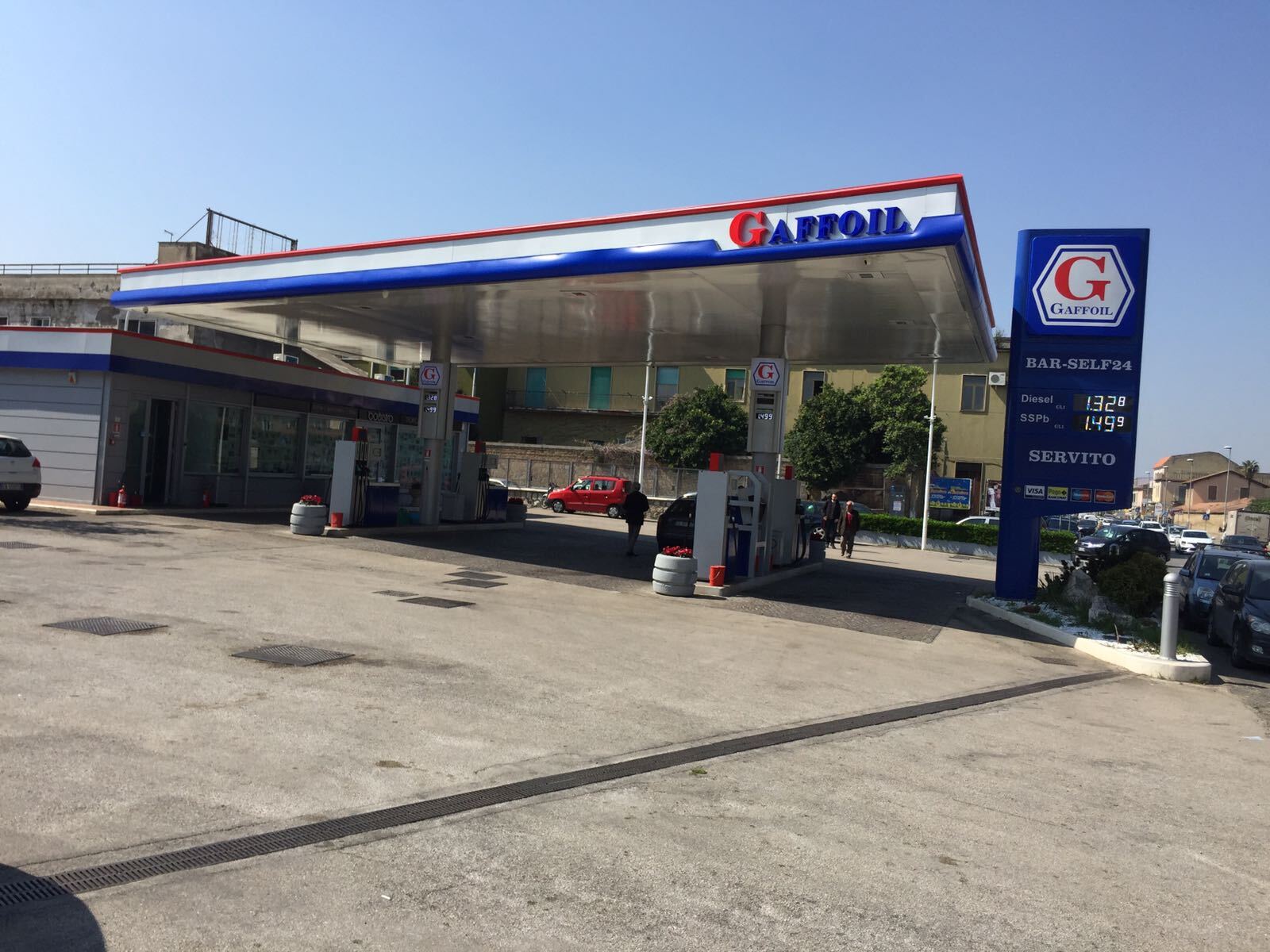 stazione rifornimento a caserta