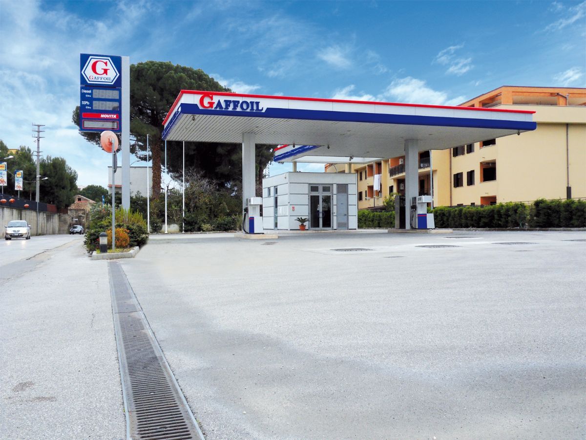 rifornimento benzina a maddaloni