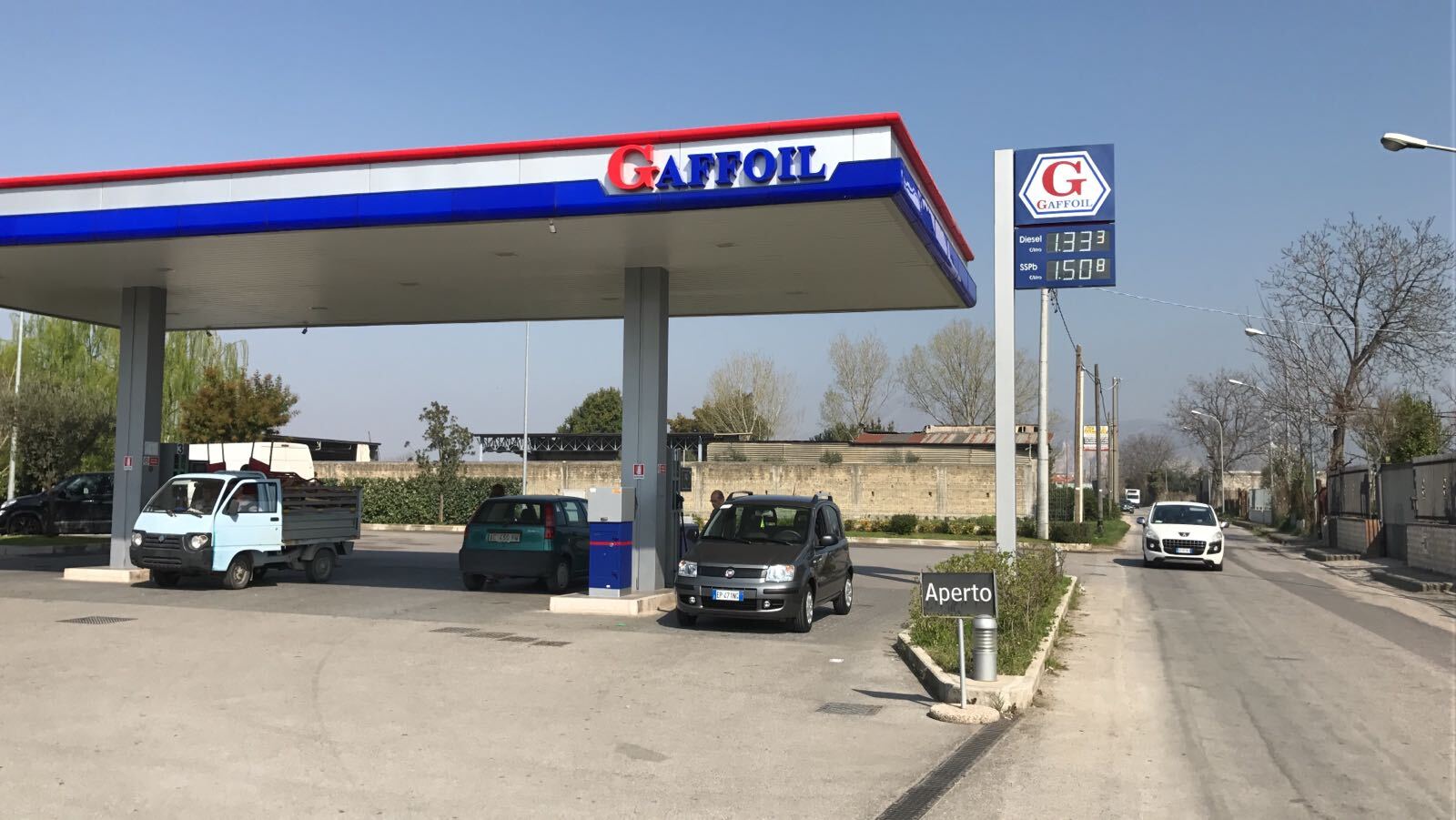 benzinaio a macerata