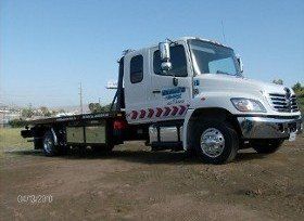 Flat Bed truck - Recovery Service in Elsinore CA