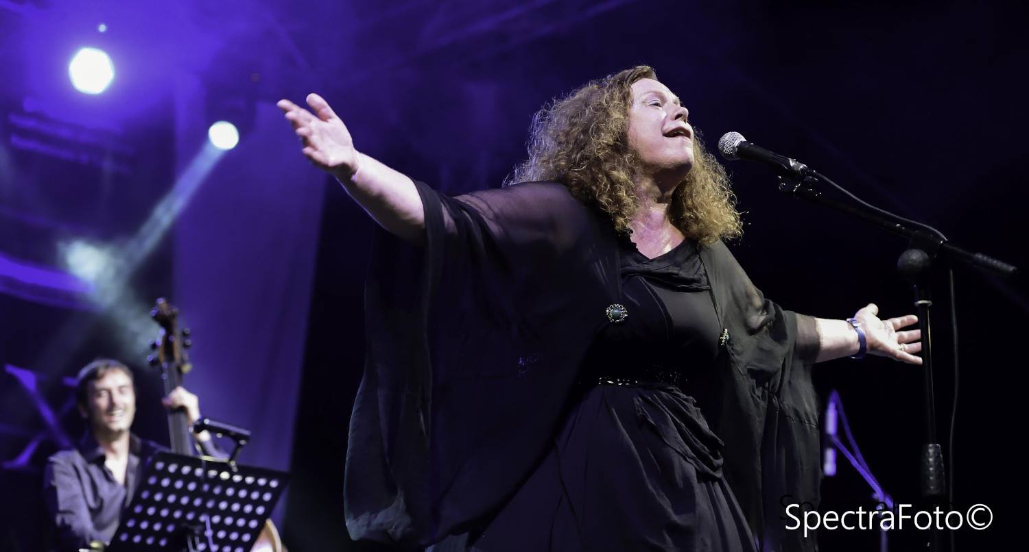 Marco de Tilla & Sarah Jane Morris