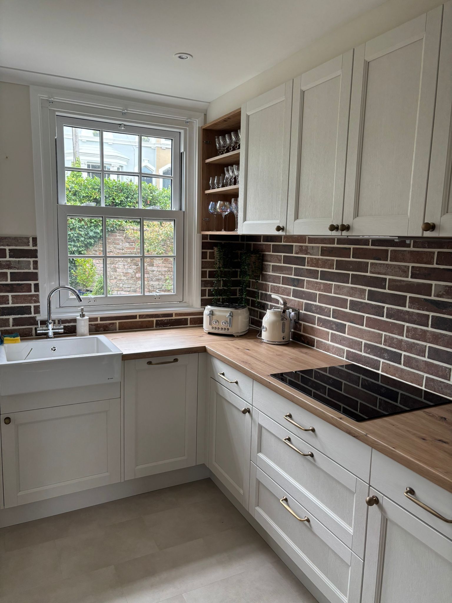 Kitchen brick effect in re ceramic tiles from BCT Tiling