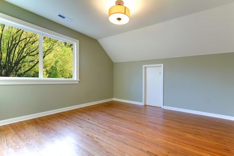 house with an empty room
