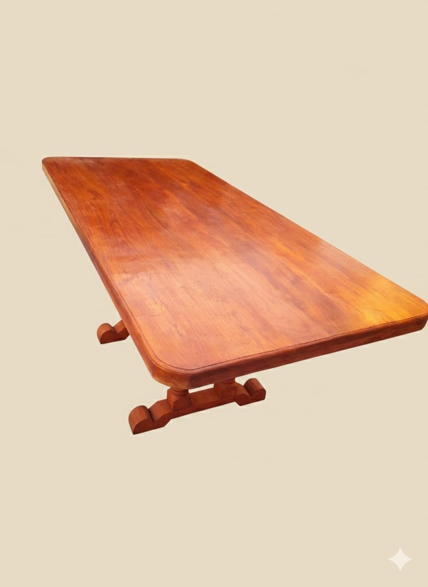 Mesa de comedor rectangular de madera con base de pedestal.
