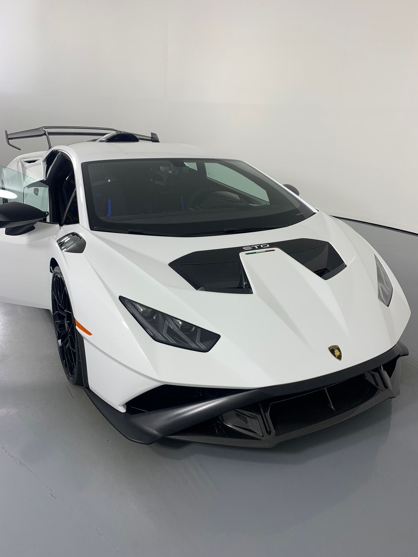 Lamborghini 3