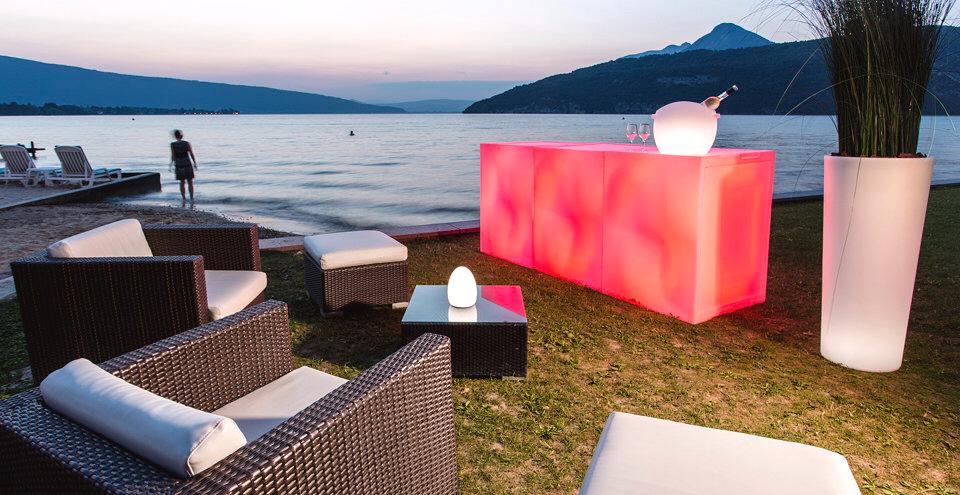 arrangement au bord de l'eau