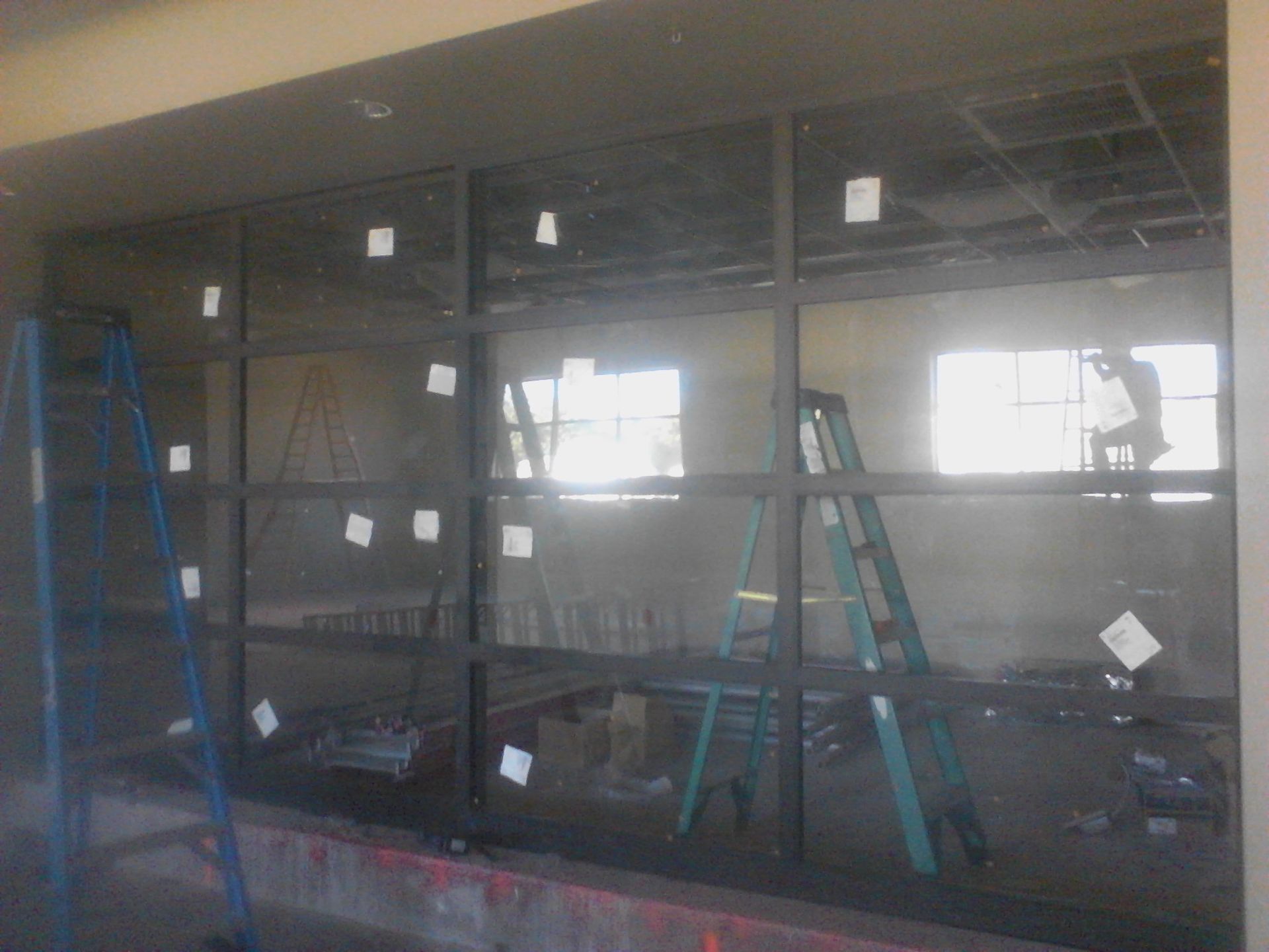 Phoenix high-rise receiving custom commercial glass installation