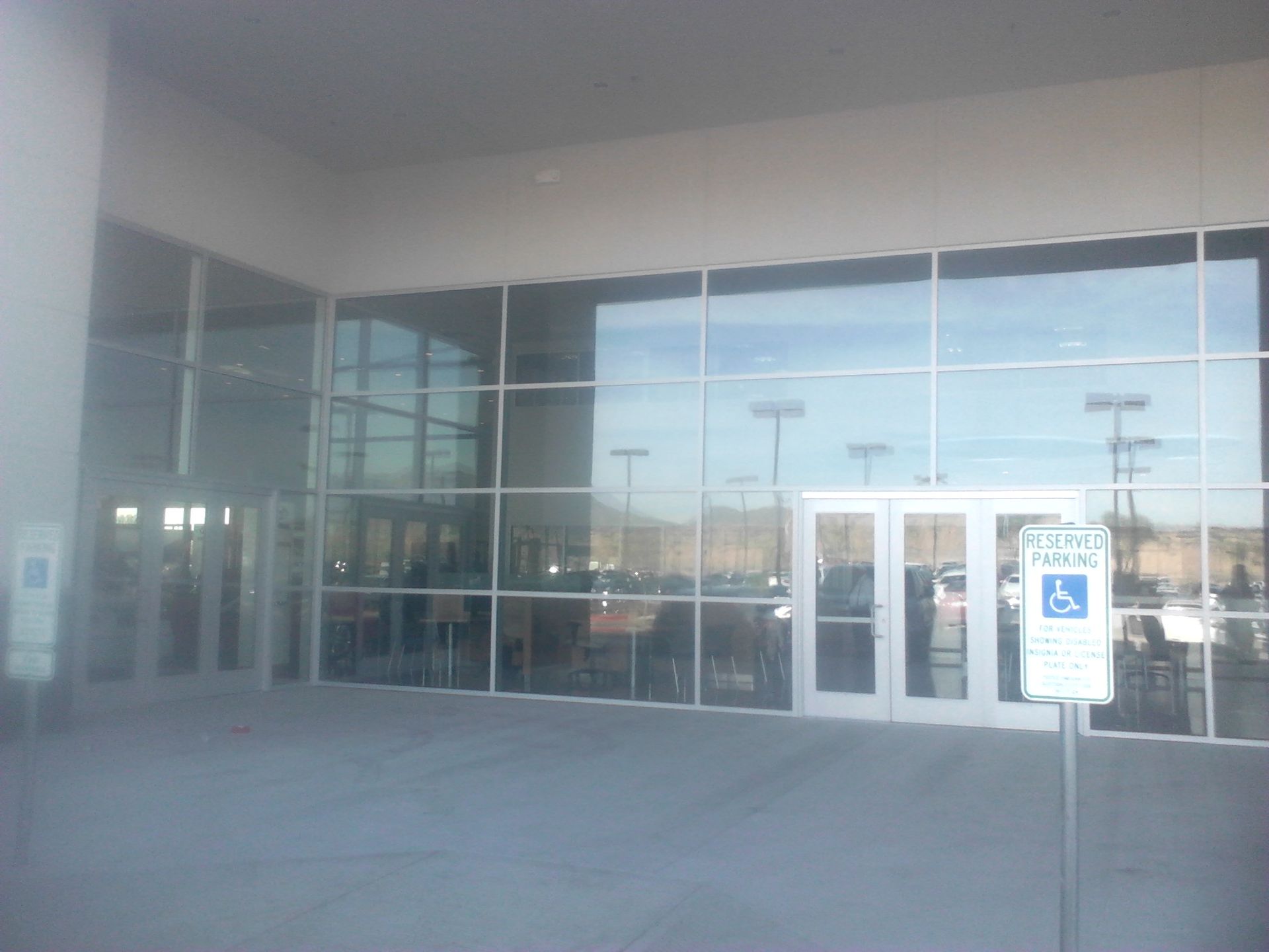 Gilbert storefront undergoing complete glass window replacement