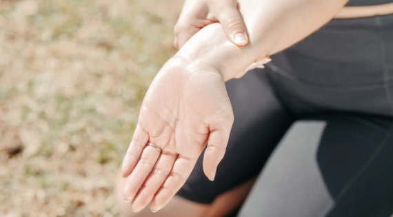 Minor Injuries That Warrant a Visit | Dr. Mike's Walk-In Clinics