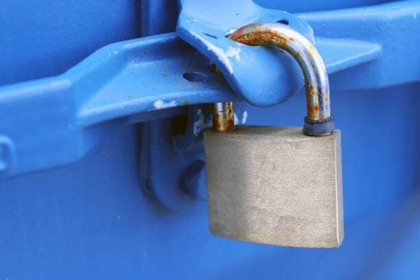 CERRAJERÍA DOMÍNGUEZ - CANDADOS