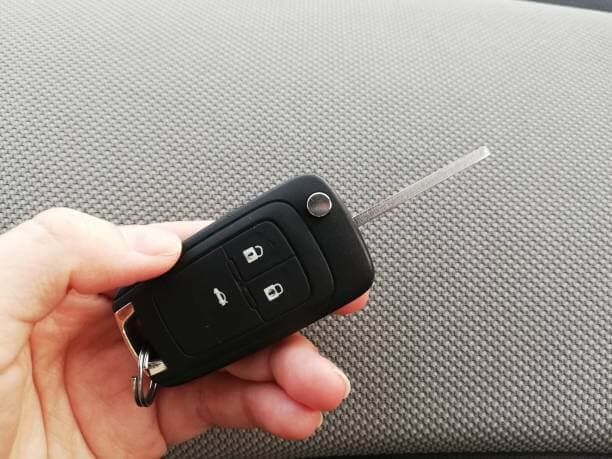 CERRAJERÍA DOMÍNGUEZ -  LLAVES CON CHIP