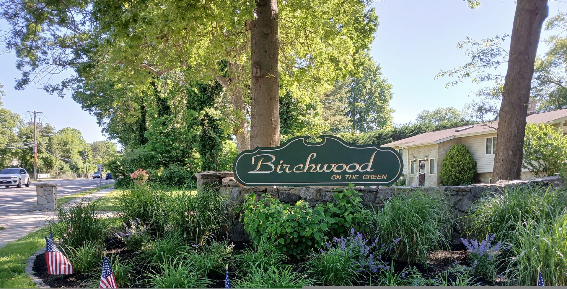 Exterior view of Birchwood On the Green Condo Exterior view of Birchwood On the Green Condo