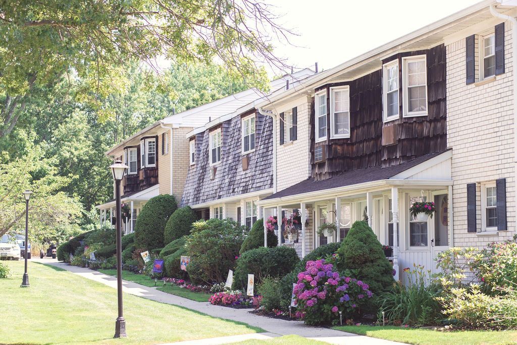 PhotosBirchwood On the Green