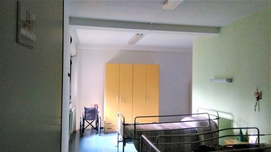 camera luminosa in residenza protetta