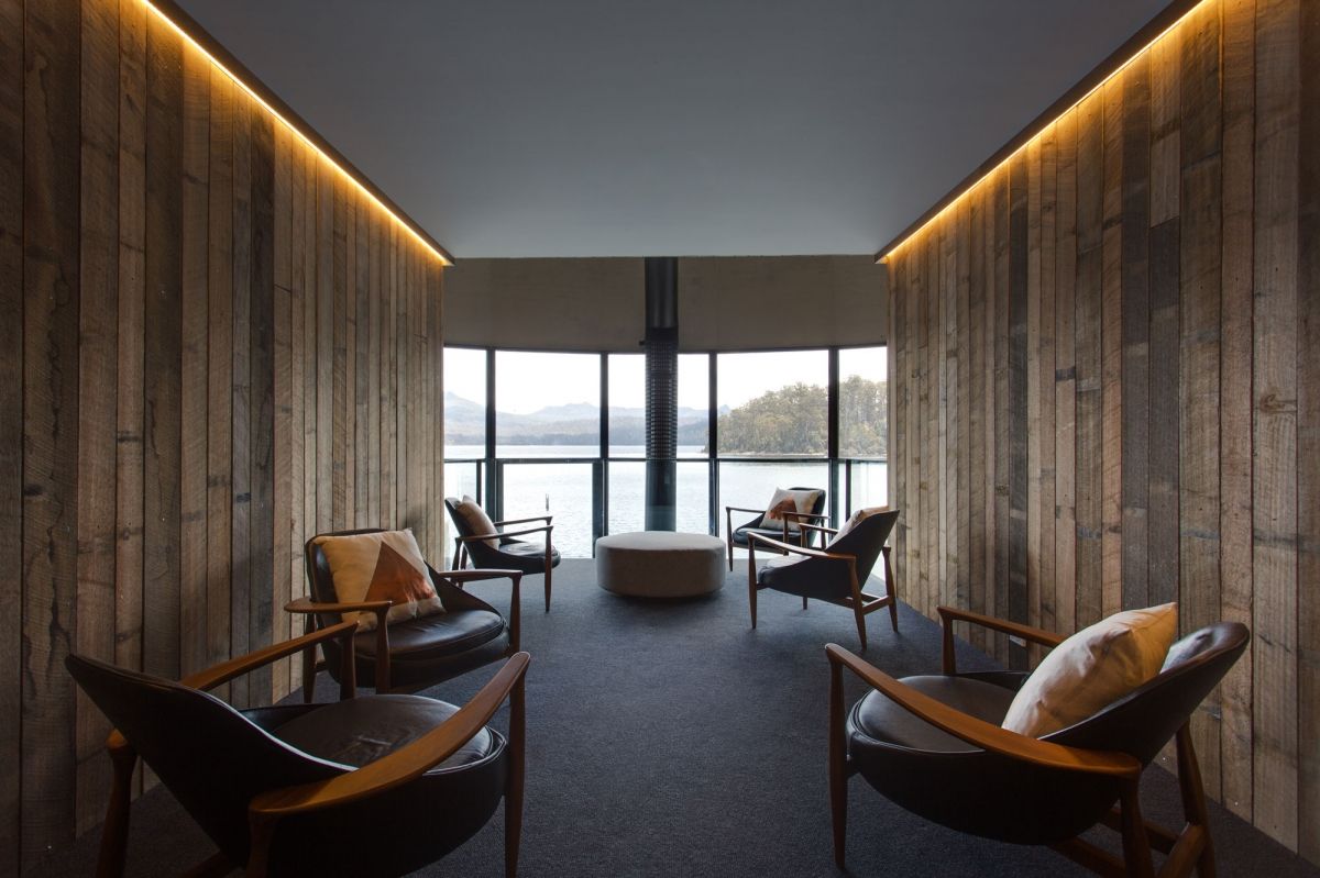 Lobby Desk with Wooden Wall | Glenorchy, TAS | McKay Timber