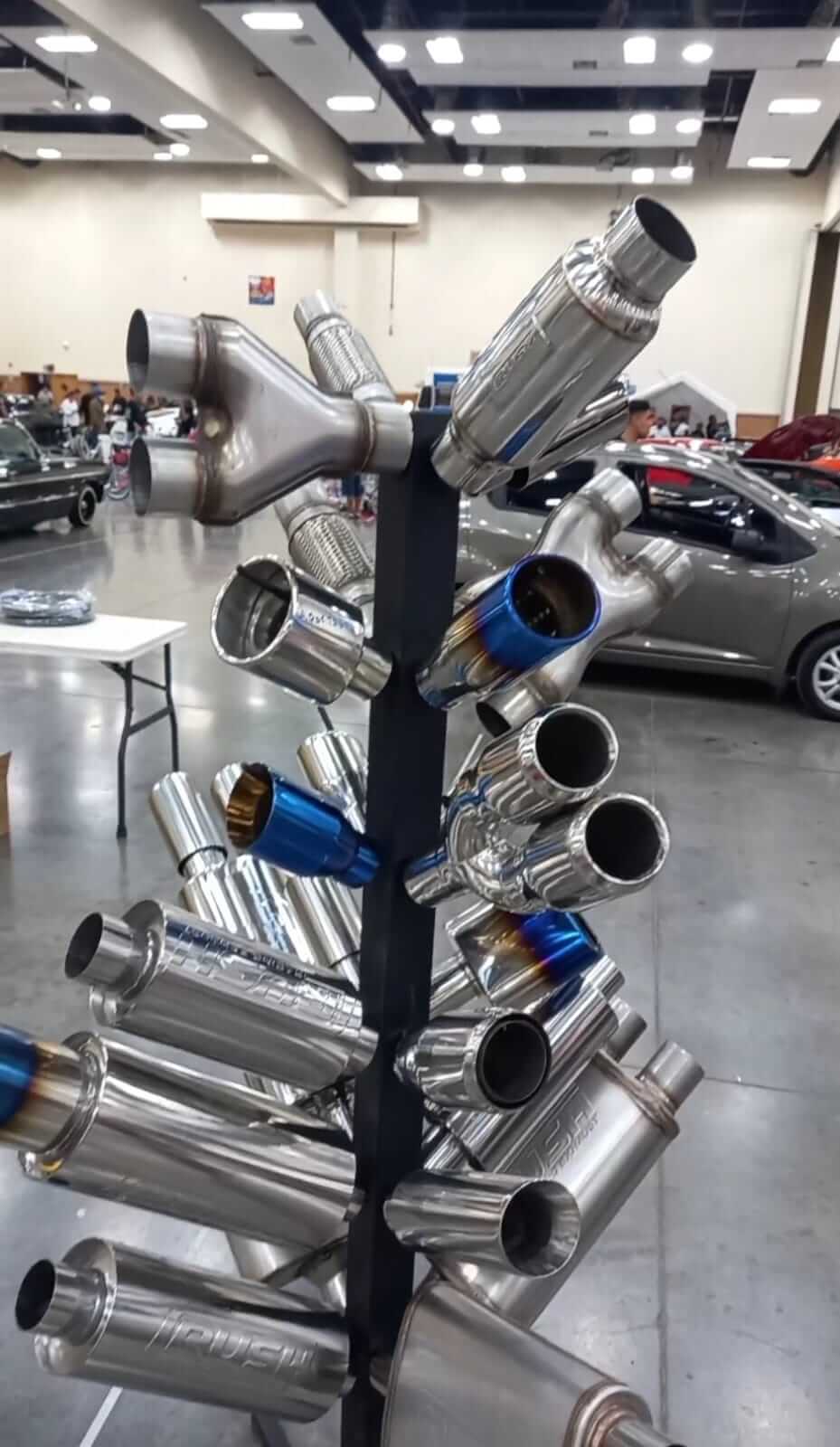 MOFLES Y TAPICERÍA MB - CALIDAD EN ESCAPES