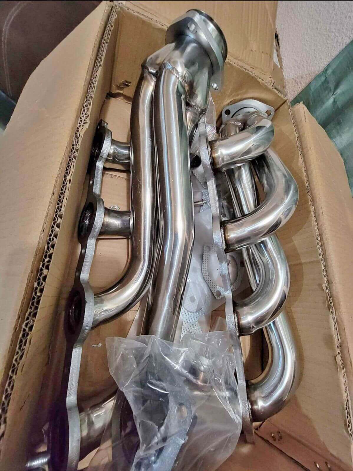 MOFLES Y TAPICERÍA MB - VENTA DE ESCAPES