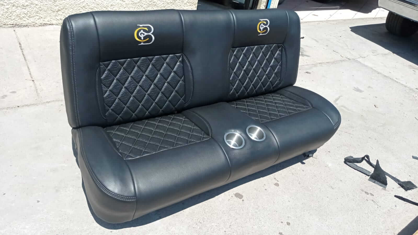 MOFLES Y TAPICERÍA MB  -  TAPICERIA DE CALIDAD