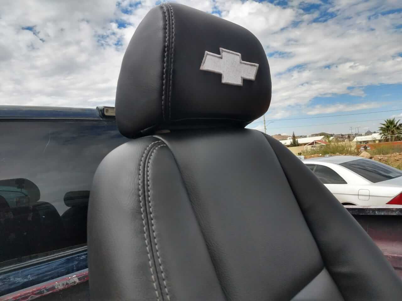 MOFLES Y TAPICERÍA MB  -  ASIENTOS CHEVROLET