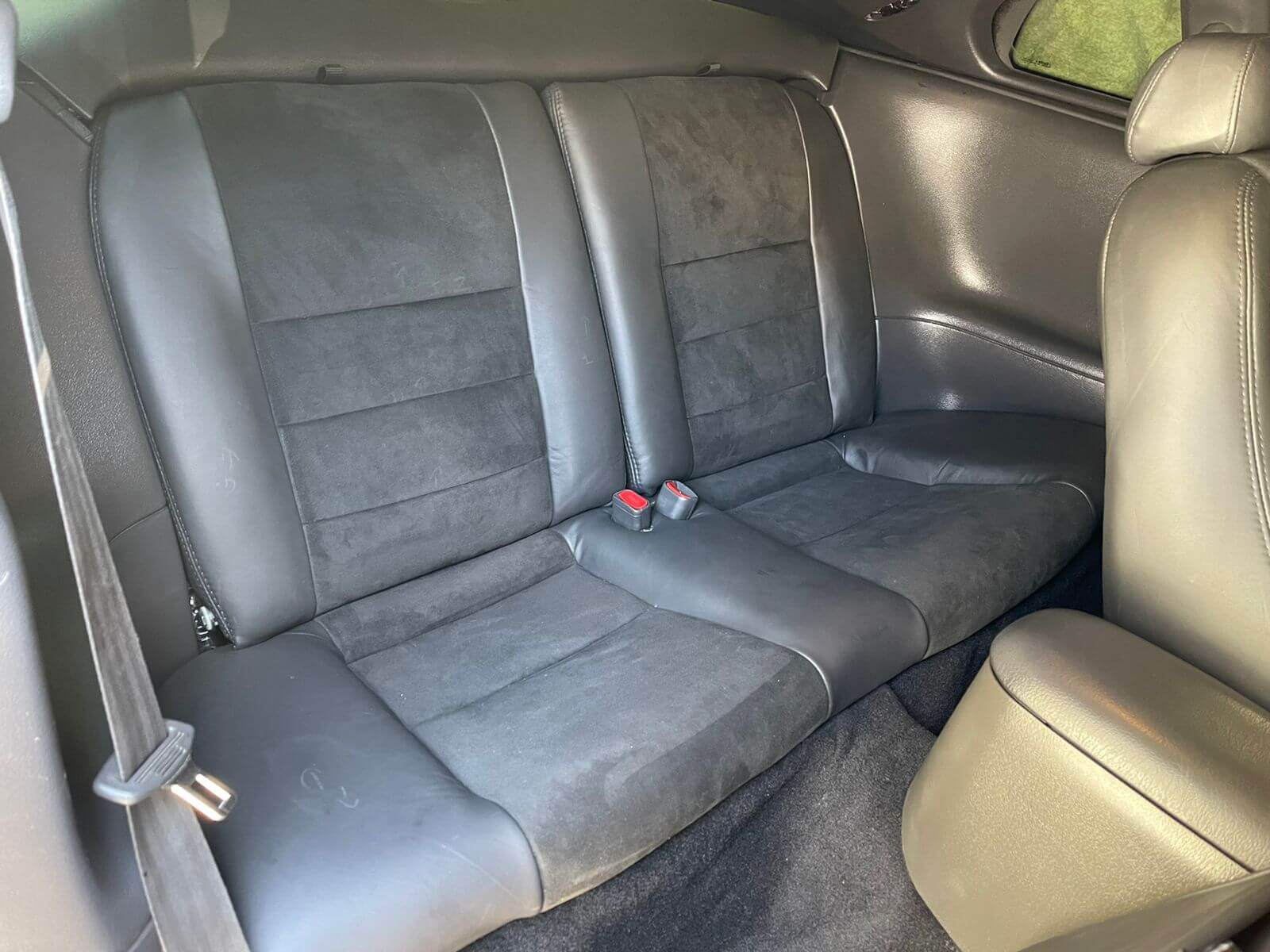 MOFLES Y TAPICERÍA MB  -  DIVERSOS MATERIALES