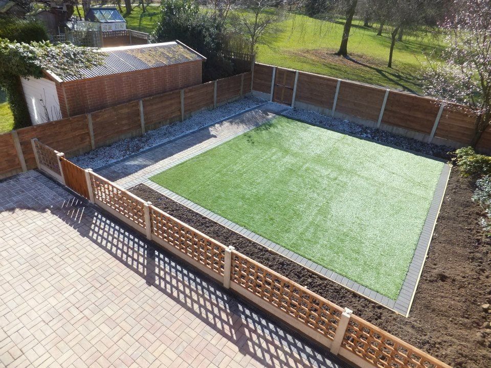 laying artificial turfs