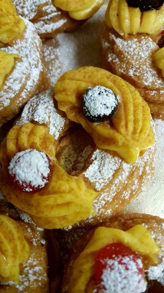 dolce con crema pasticcera