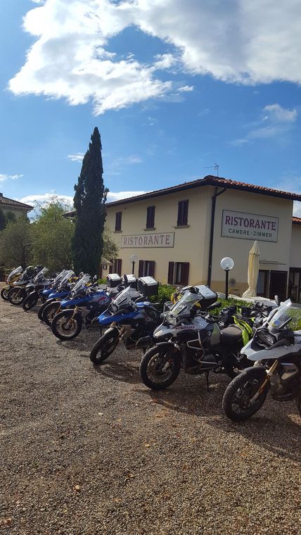 raduno di motociclette