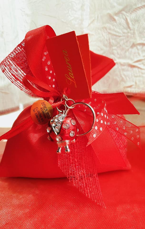 bomboniera con confetti per cerimonie