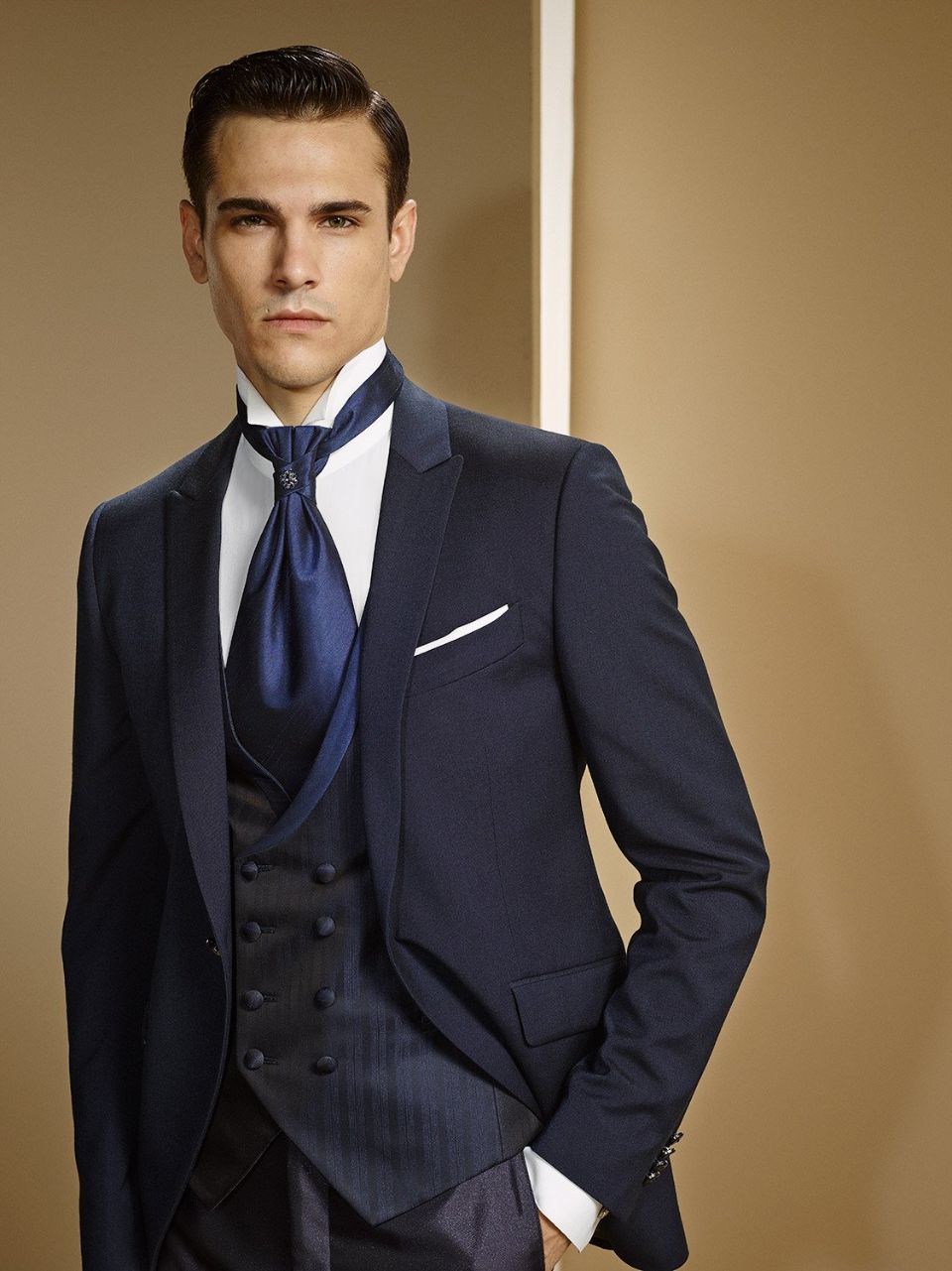 monello con vestito da sposo del marchio Carlo Pignatelli