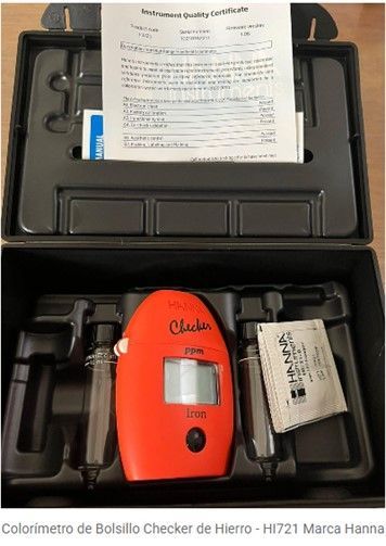 Kit de comprobación de hierro Hanna naranja en un estuche negro con viales e instrucciones.