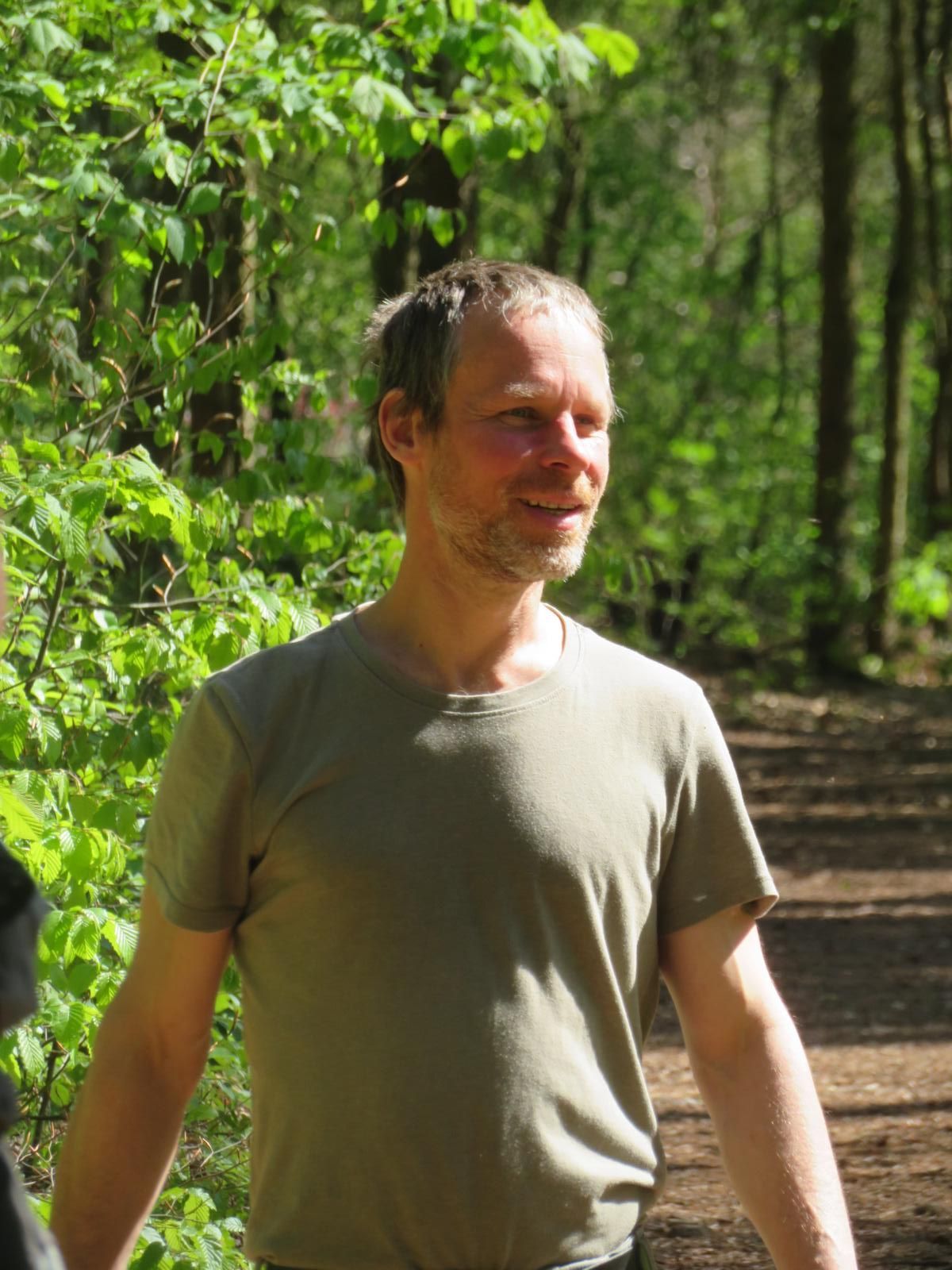 Marcel Klemm ist Gründer und Leiter der Wildnisschule Schorfheide. 