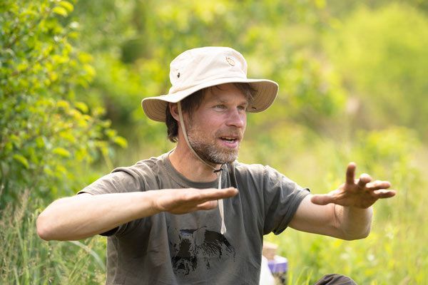 Marcel Klemm ist Leiter und Gründer der Wildnisschule Schorfheide