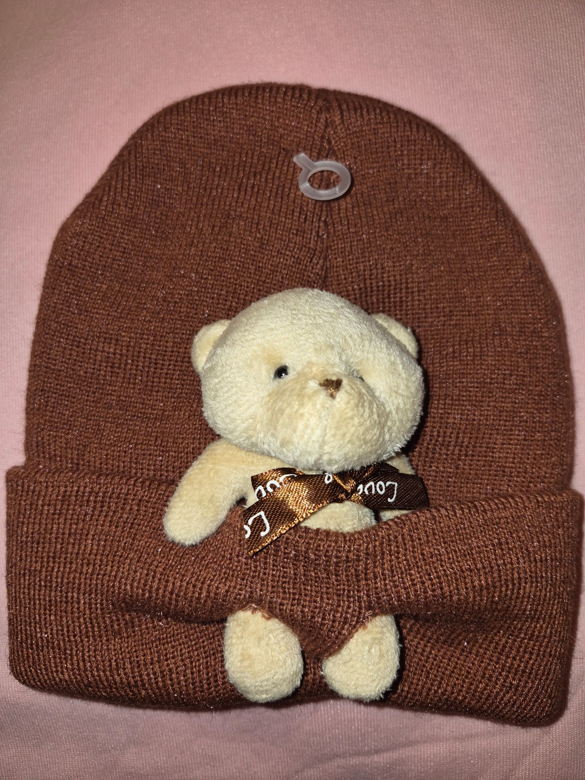 Dark brown beanie with brown teddy