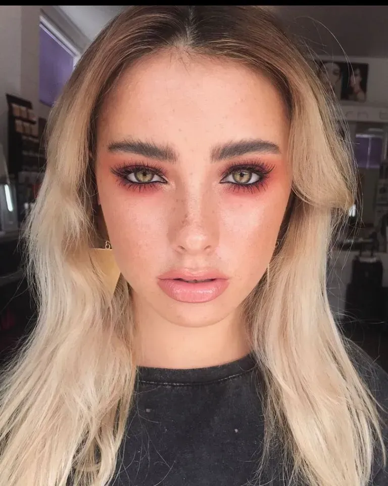 Lips With Semi-permanent Makeup. Aestheticians Hands — Artisan Cosmetic Tattoo & Beauty in Worongary, QLD