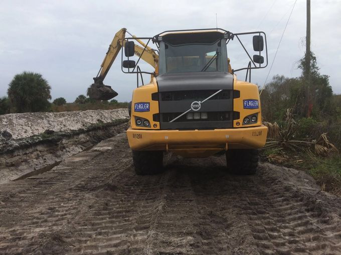 Heavy Construction Vehicle — Clewiston, FL — Ridgdill & Son