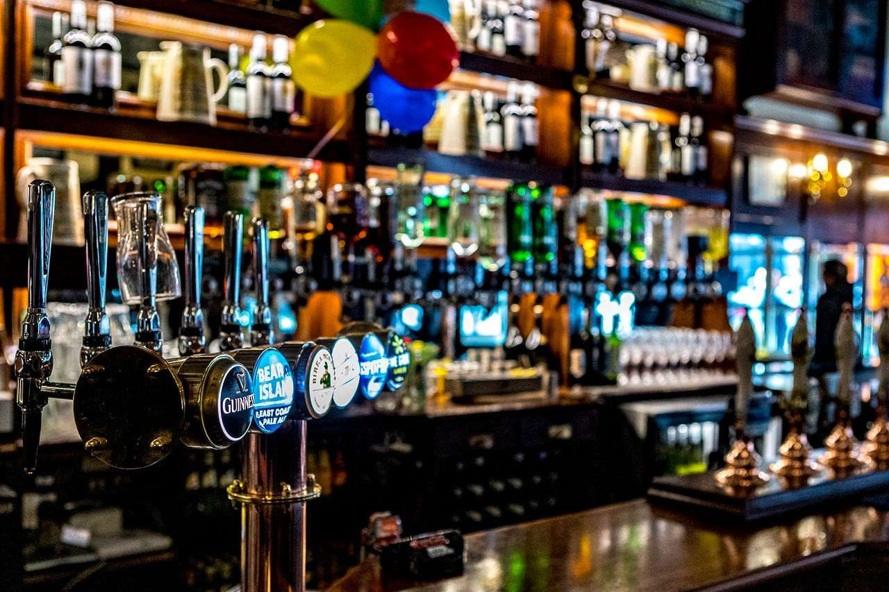 bar