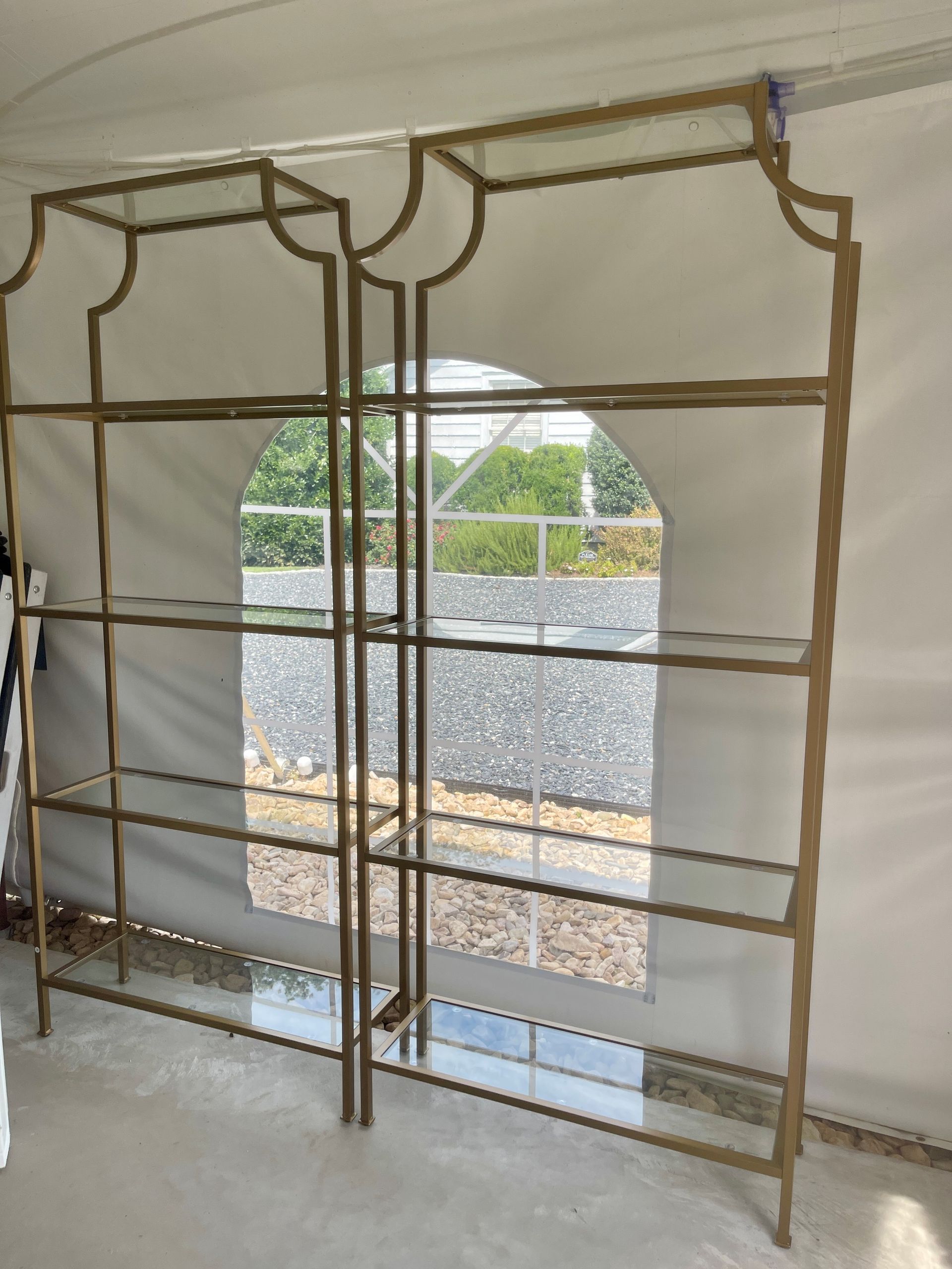 GOLD-SHELVES-INCLUDED