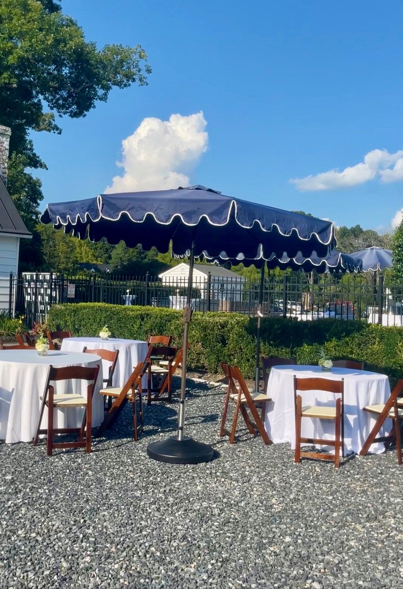 PATIO-UMBRELLAS-INCLUDED