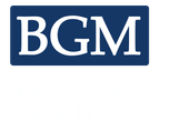 il logo bgm è blu e bianco su sfondo bianco.